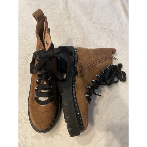 STEVE MADDEN Rainier Cognac Suede Lug Sole Lace-Up Platform Ankle Boots 5.5 - Picture 4 of 11